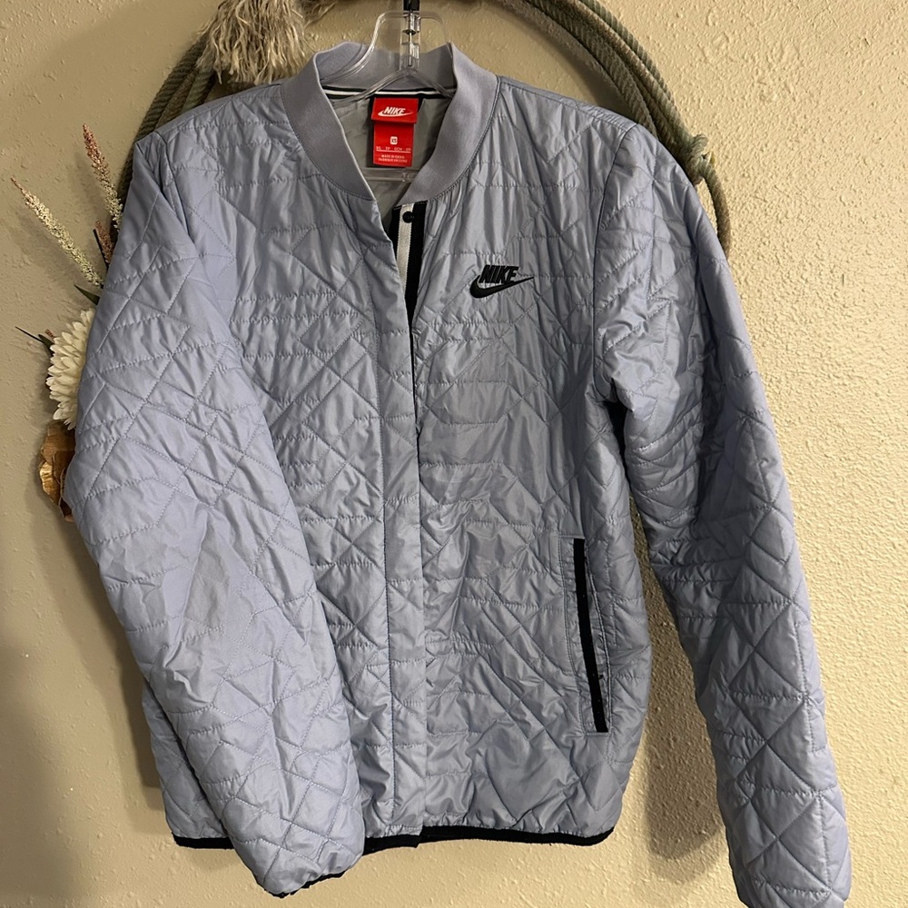 Nike Quilted Jacket in Light Gray